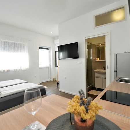 Envi Apartments Murter Exterior foto