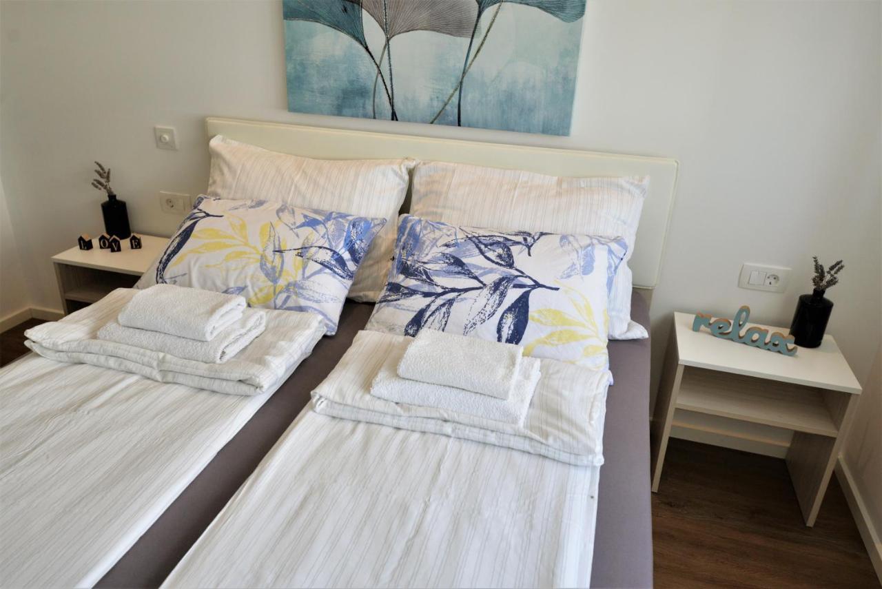 Envi Apartments Murter Exterior foto