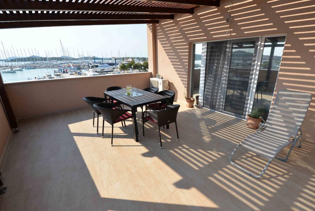 Envi Apartments Murter Exterior foto